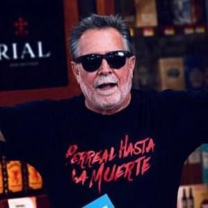 Meet your Posher, Carlos